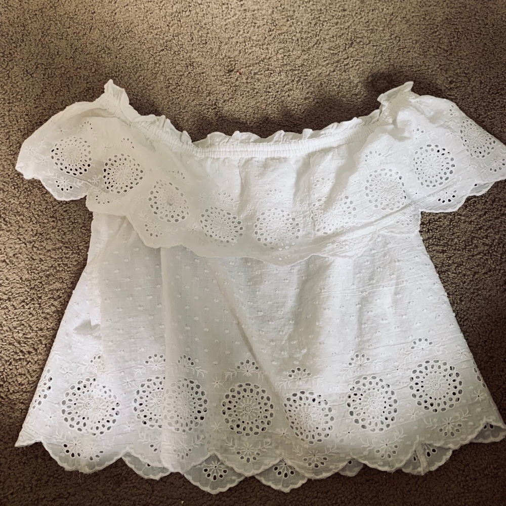 Strapless lace shirt